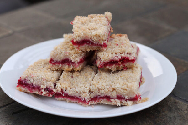 cranberry crumb bars