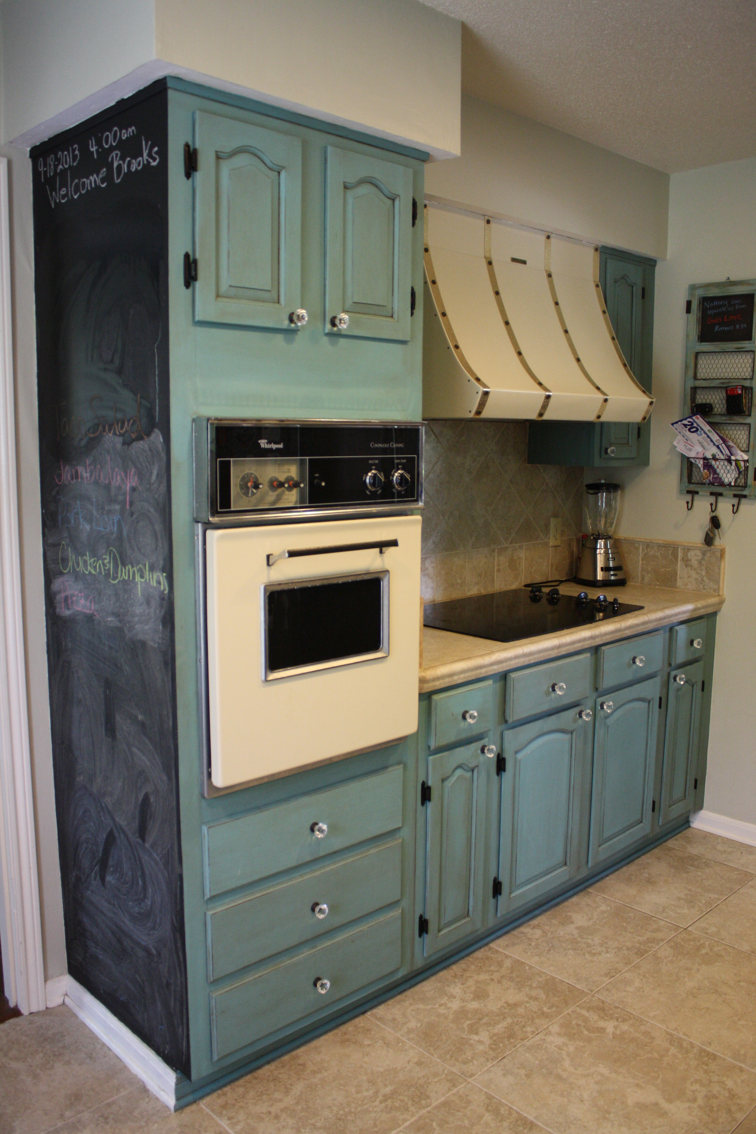 Painting Kitchen Cabinets with Annie Sloan Chalk Paint ...