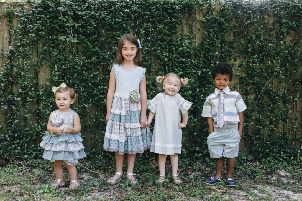 What to Wear: Family Pictures – Northshore Parent