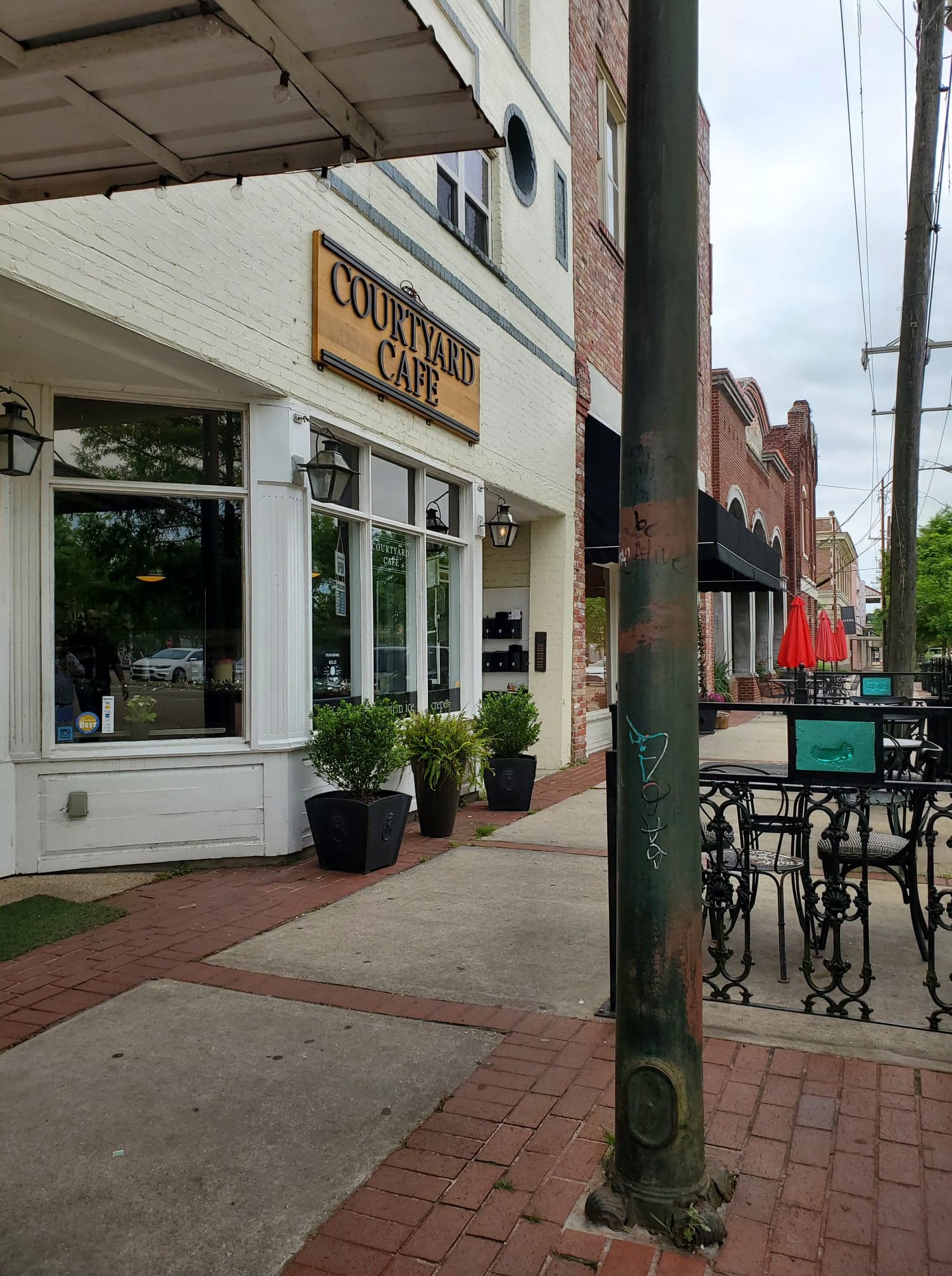 {The Local Dish} Courtyard Cafe